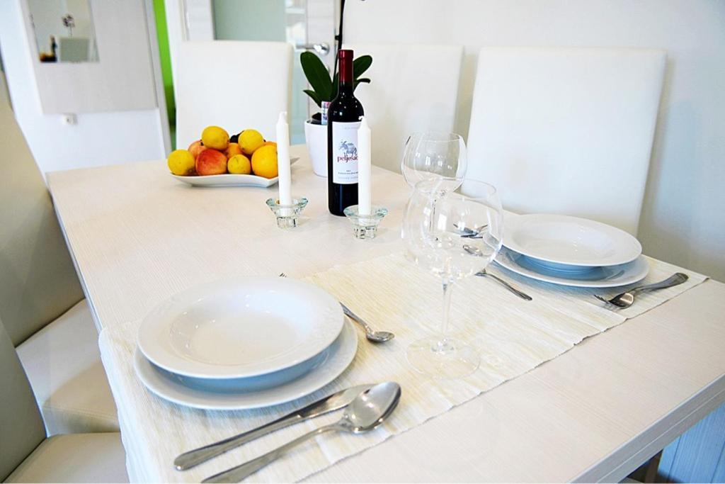 Leona Appartement Pula Buitenkant foto